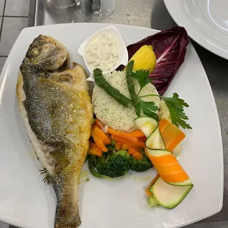 Hotel Ristorante Con Alloggio Val Sole